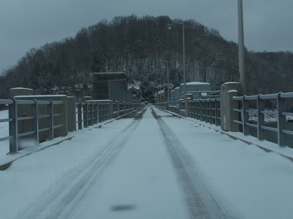 snowy-bridge